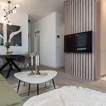 Green Sky Luxury Penthouse Apartment