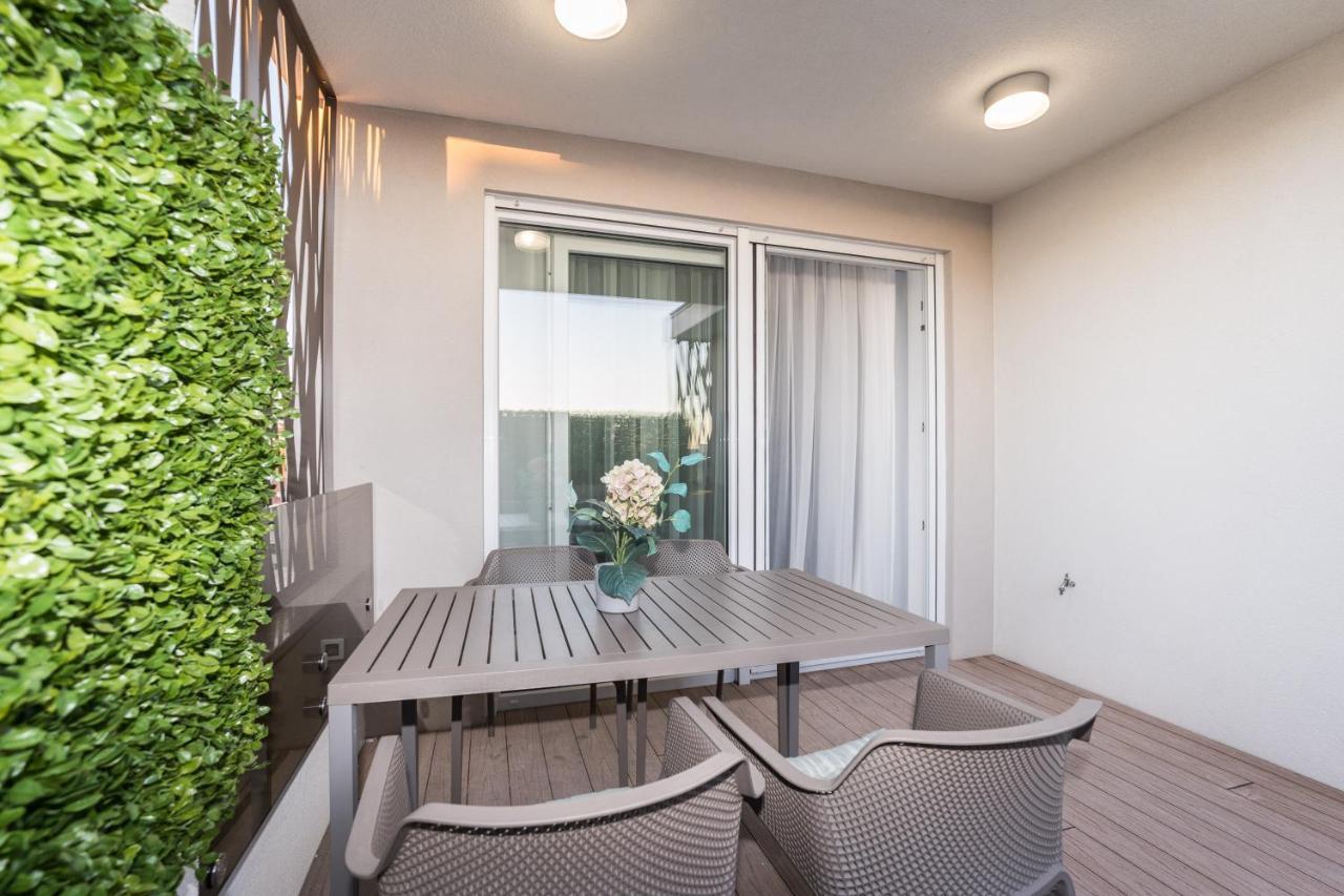 Sky Luxury Penthouse Apartament *